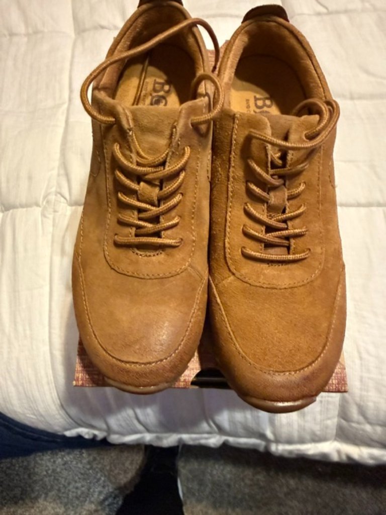 Born Lynn Tan Distressed Suede Sneakers Nib Women's 7.5